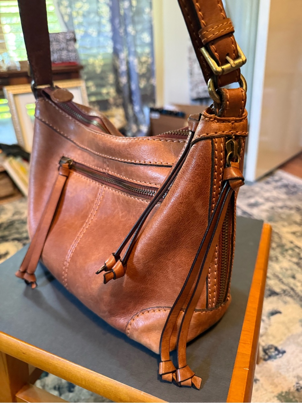 Women's Brown Leather Shoulder Bag - Classic Everyday Style